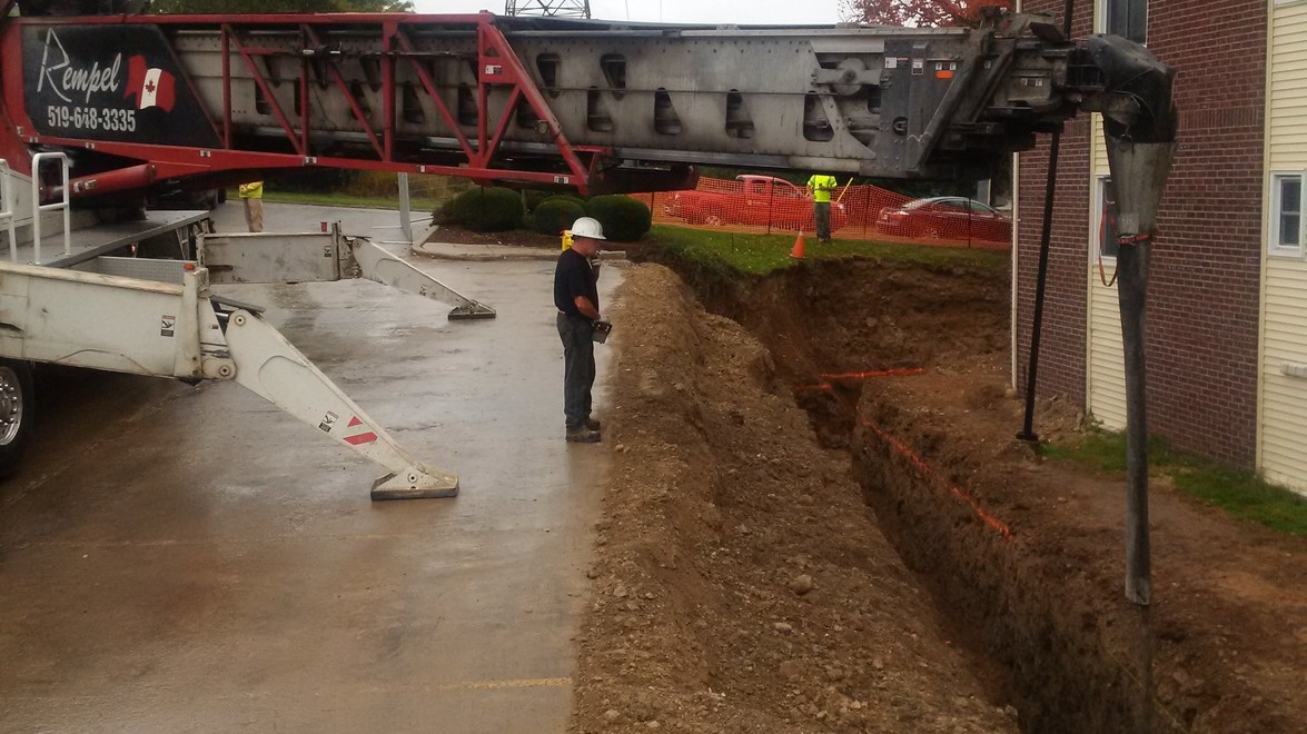 Guelph Sienna Stone Retaining Wall Part 1