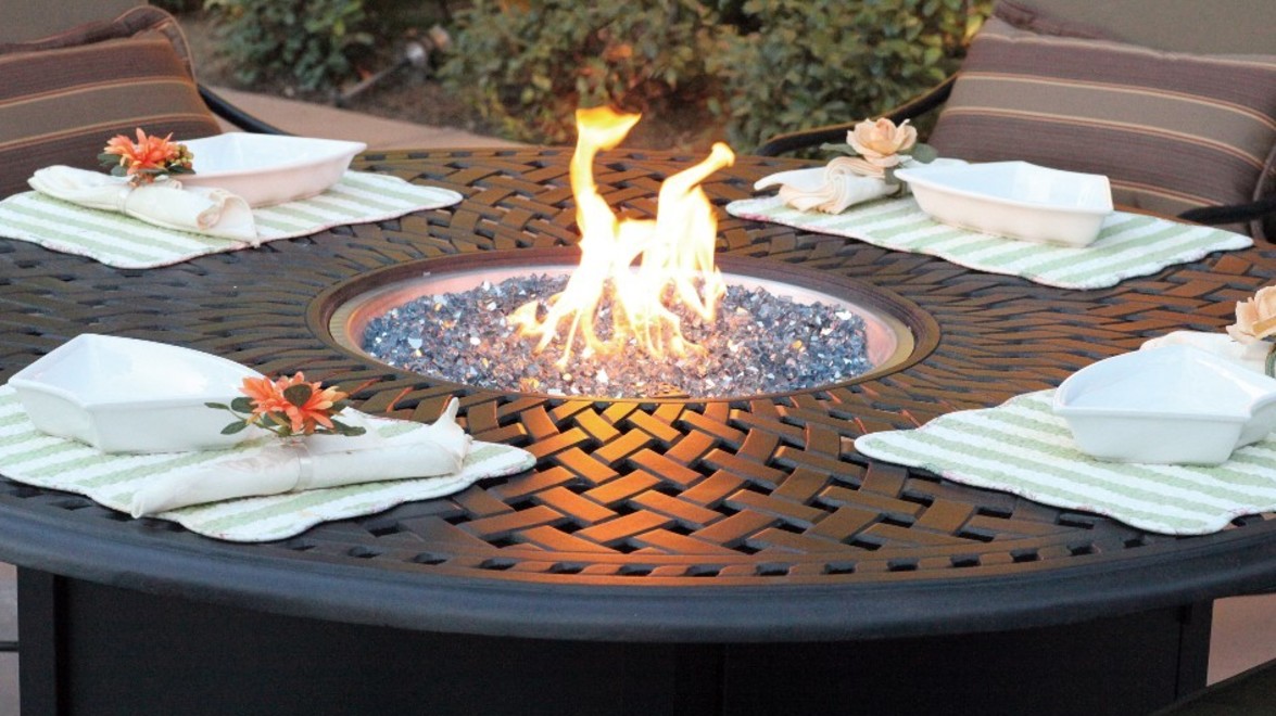 The Hottest Addition to Your Yard in 2016: Fire Pits and Outdoor Fireplaces