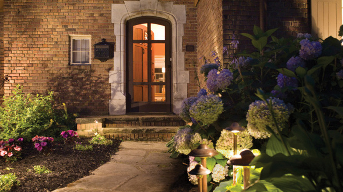 Use Lighting to Extend Your Outdoor Season